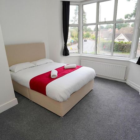 The Lodge By Birchwood Horley Esterno foto